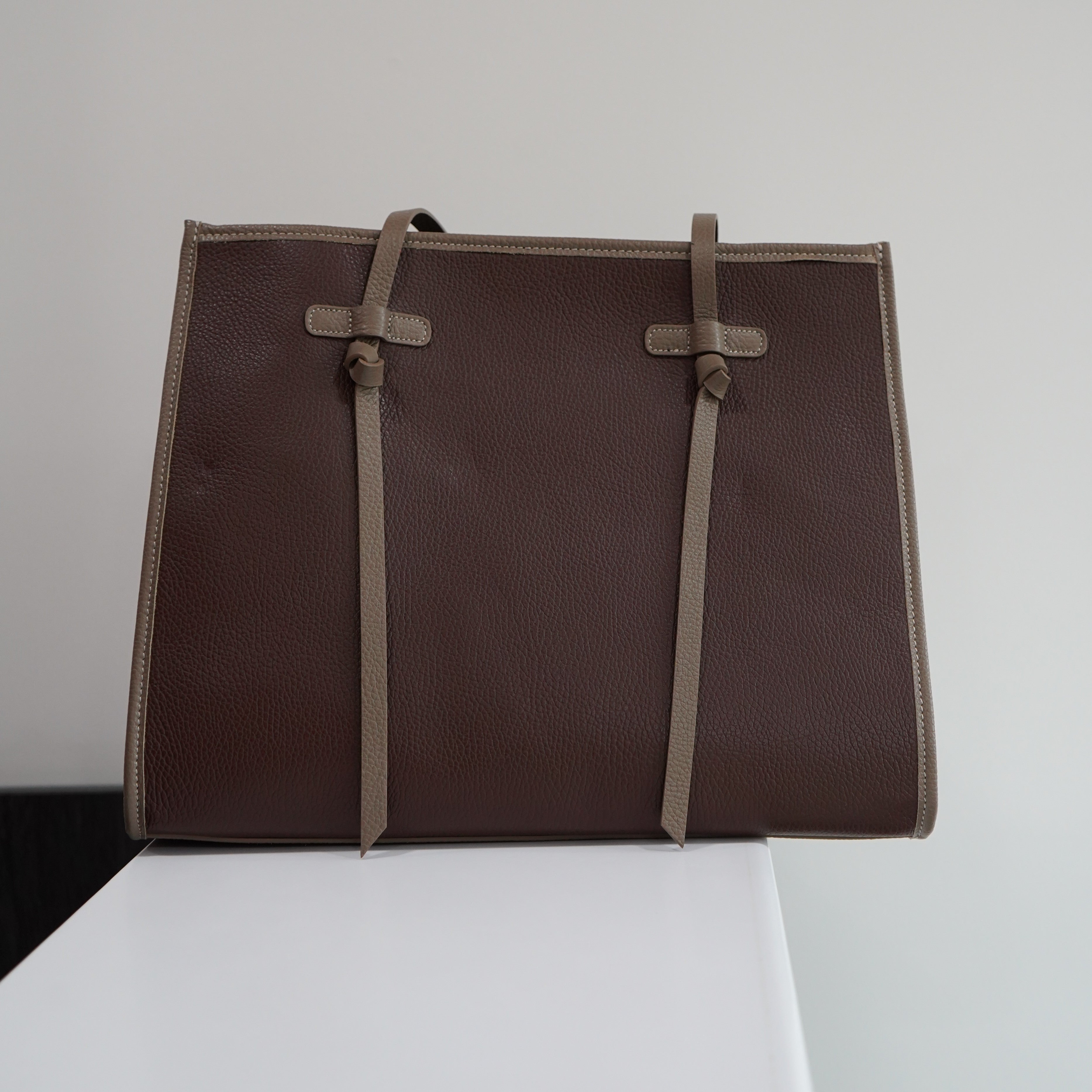 Lynda Bag L – Mocha & Taupe Leather | Limited Edition